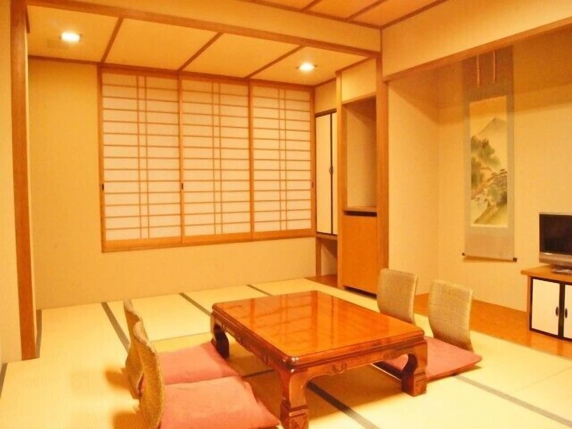 Ryokan Sarusawaike Yoshidaya 4*