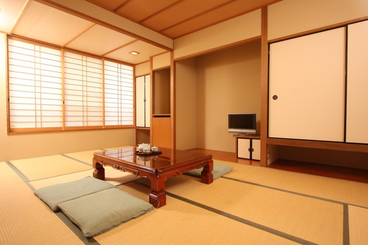 Sarusawaike Yoshidaya Ryokan